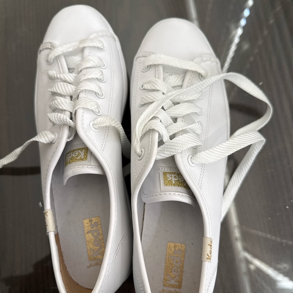 Keds white sneaker with logo